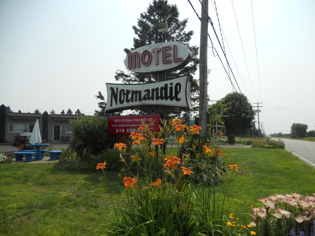Motel Normandie Louiseville Exterior photo