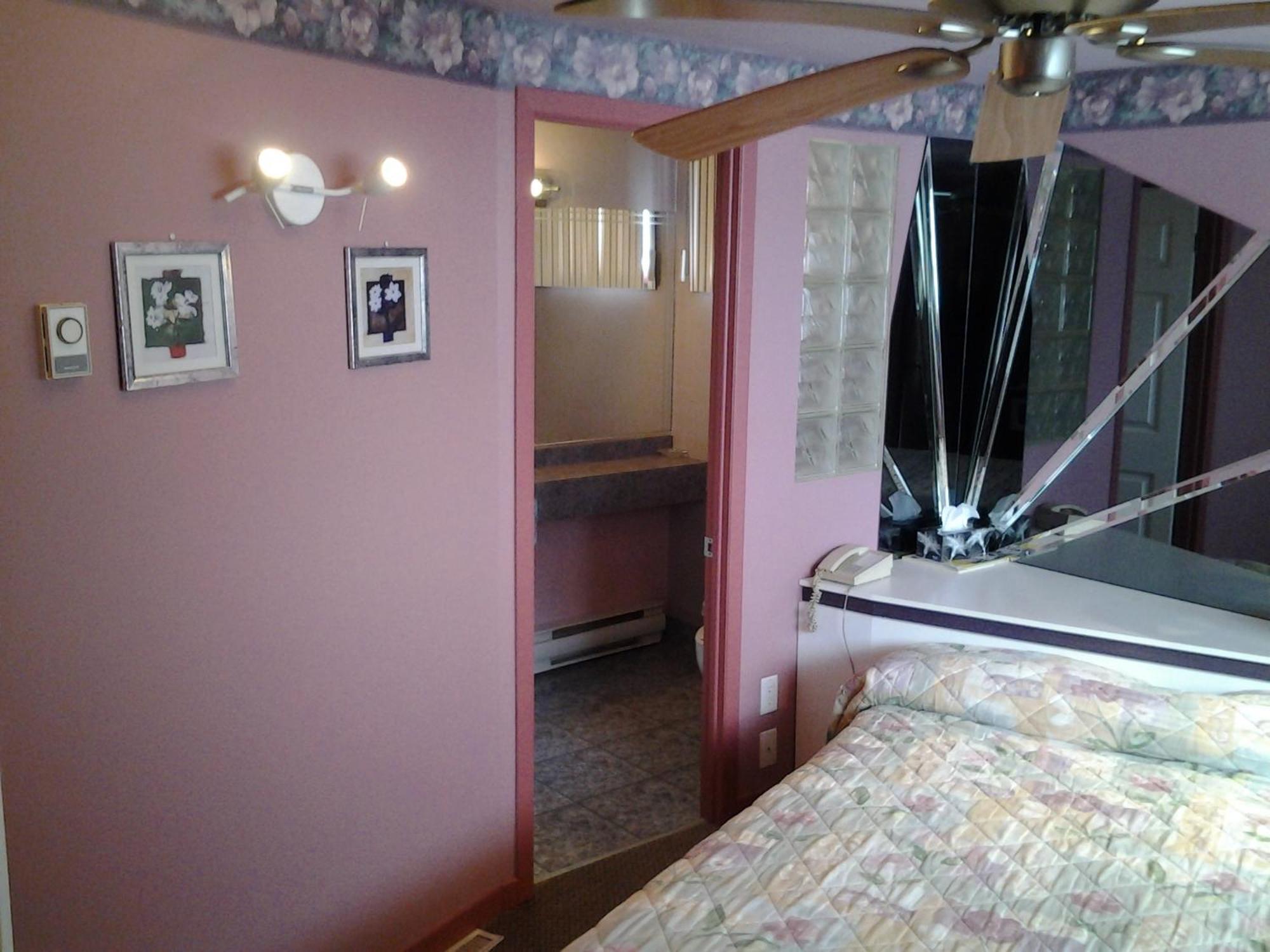 Motel Normandie Louiseville Room photo