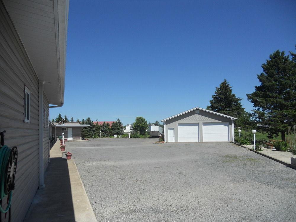 Motel Normandie Louiseville Exterior photo