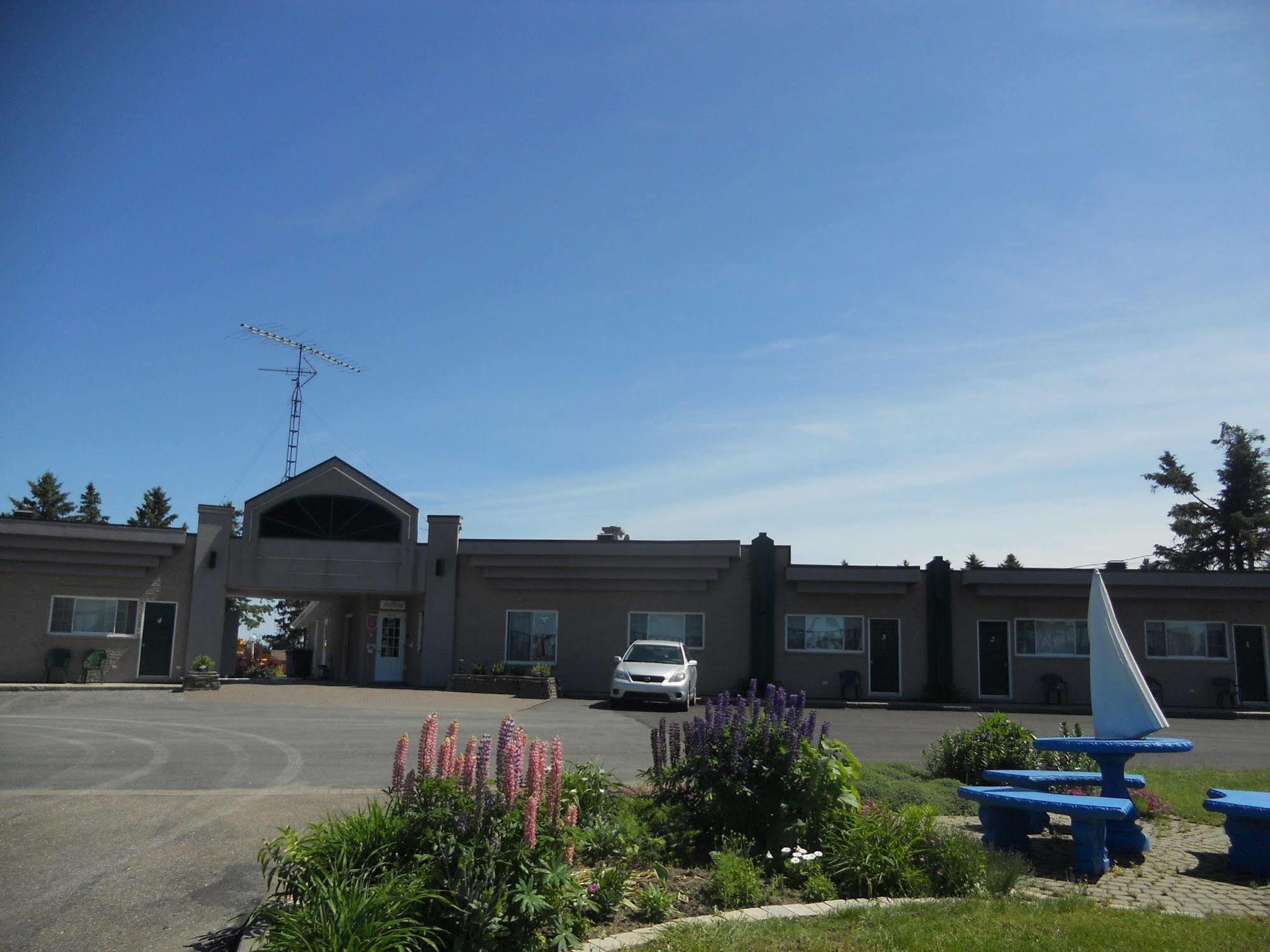 Motel Normandie Louiseville Exterior photo