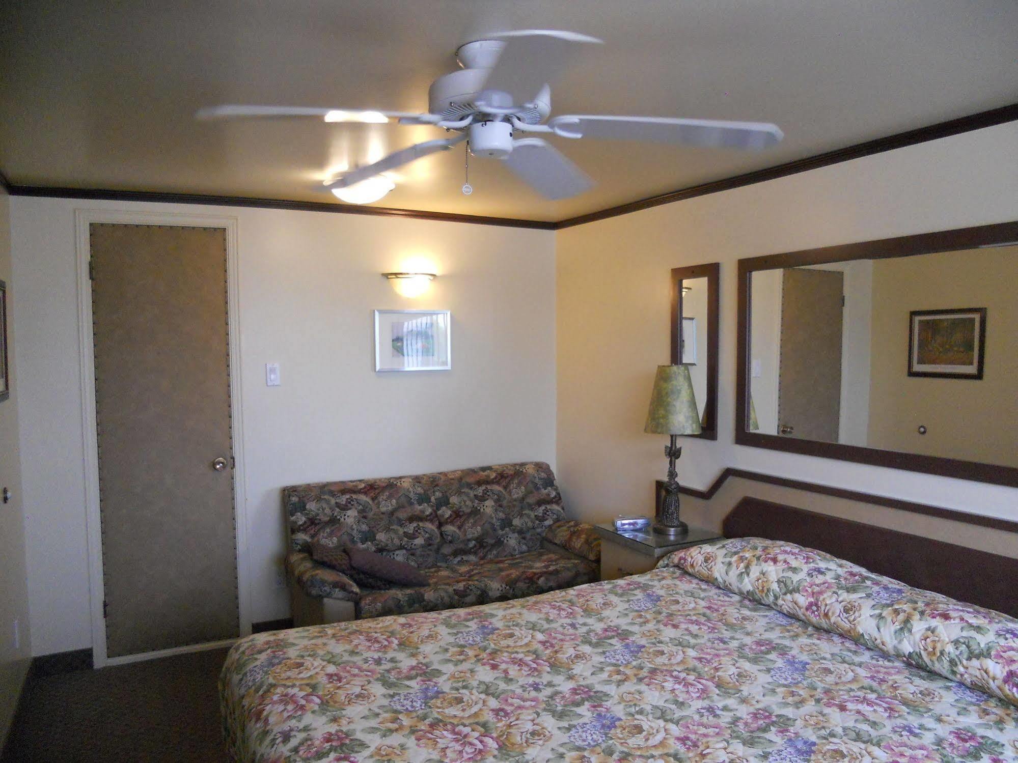 Motel Normandie Louiseville Exterior photo