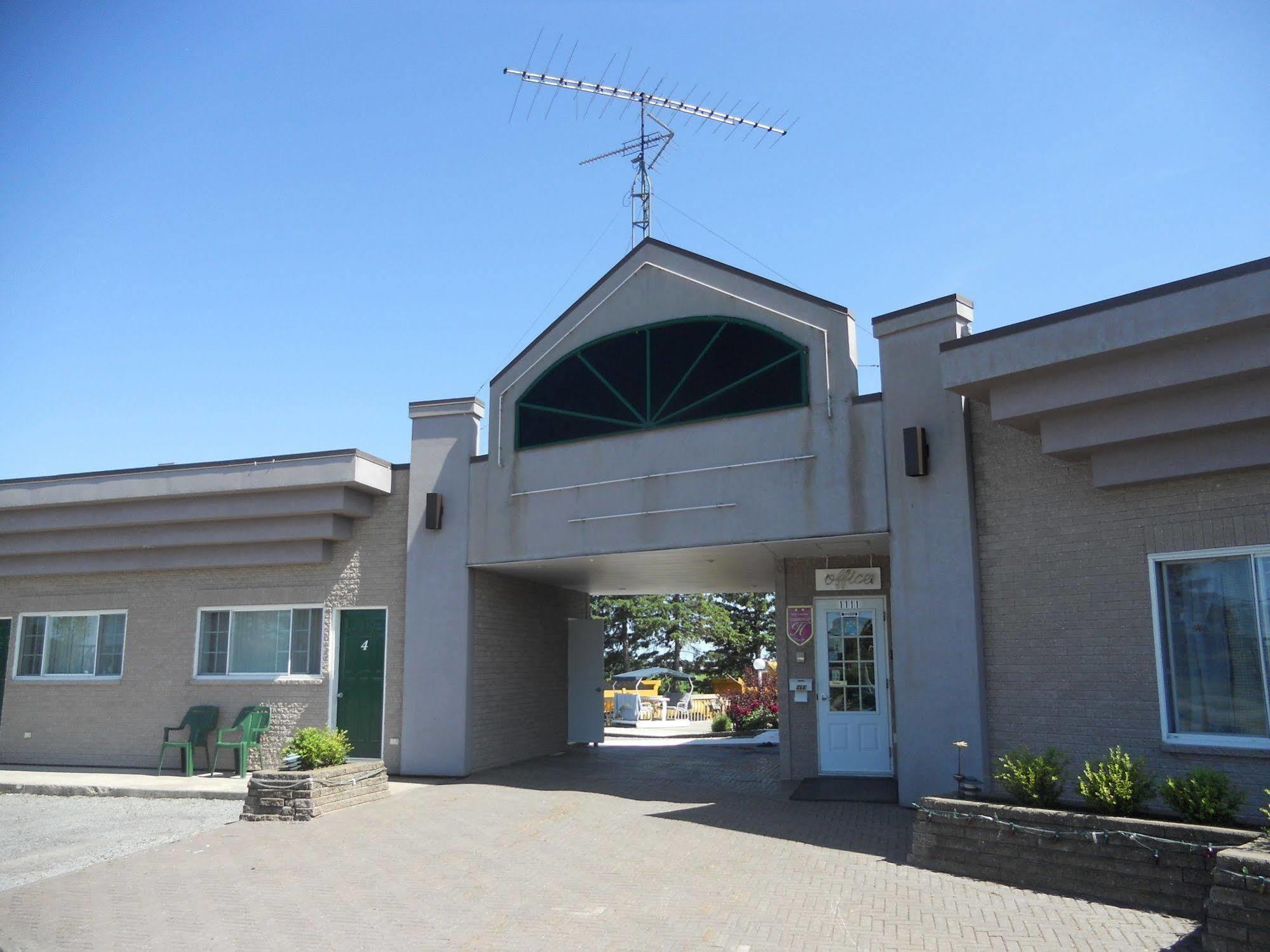 Motel Normandie Louiseville Exterior photo